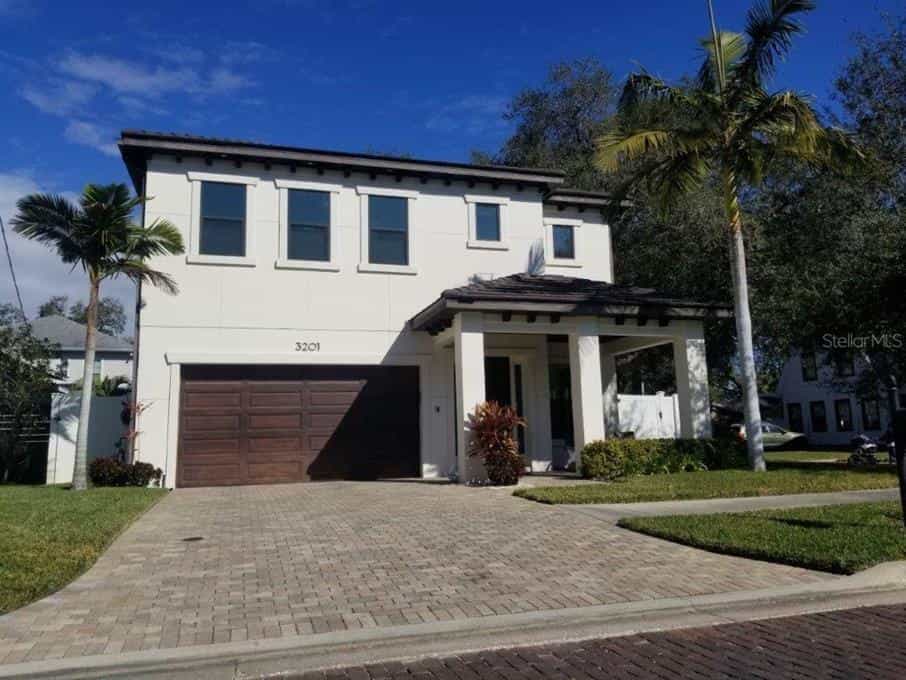 House in Rattlesnake, Florida 10111103