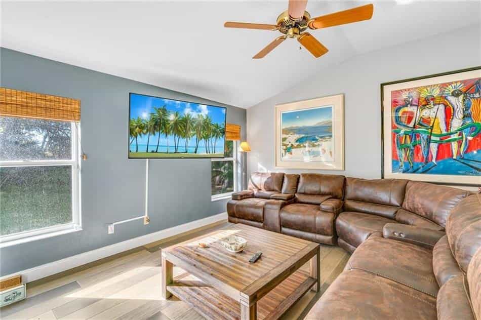 House in Vero Beach, Florida 10111188