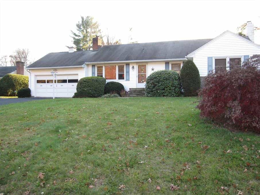 House in Wappingers Falls, New York 10111486