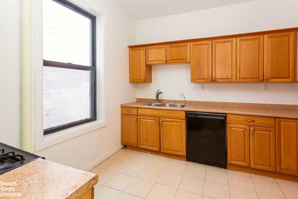 Condominium in Washington Heights, New York 10111697