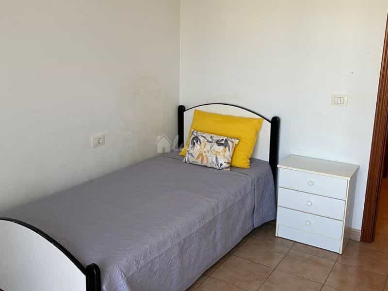 Condominium in San Isidro, Canarias 10112207