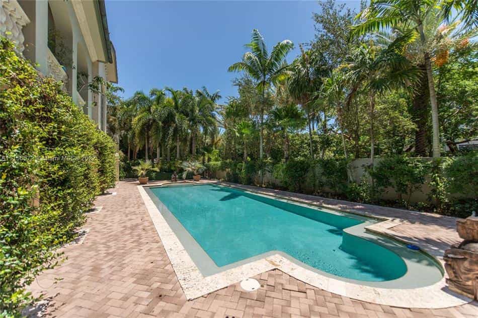 Condominium in Miami, Florida 10112237