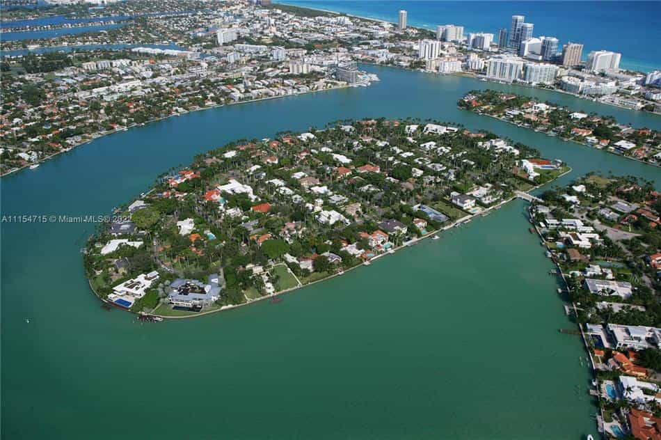 Condominium in Isle of Normandy, Florida 10112251