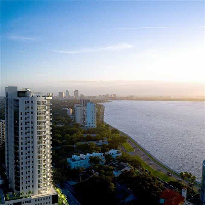 Condominium in Tampa, Florida 10112380