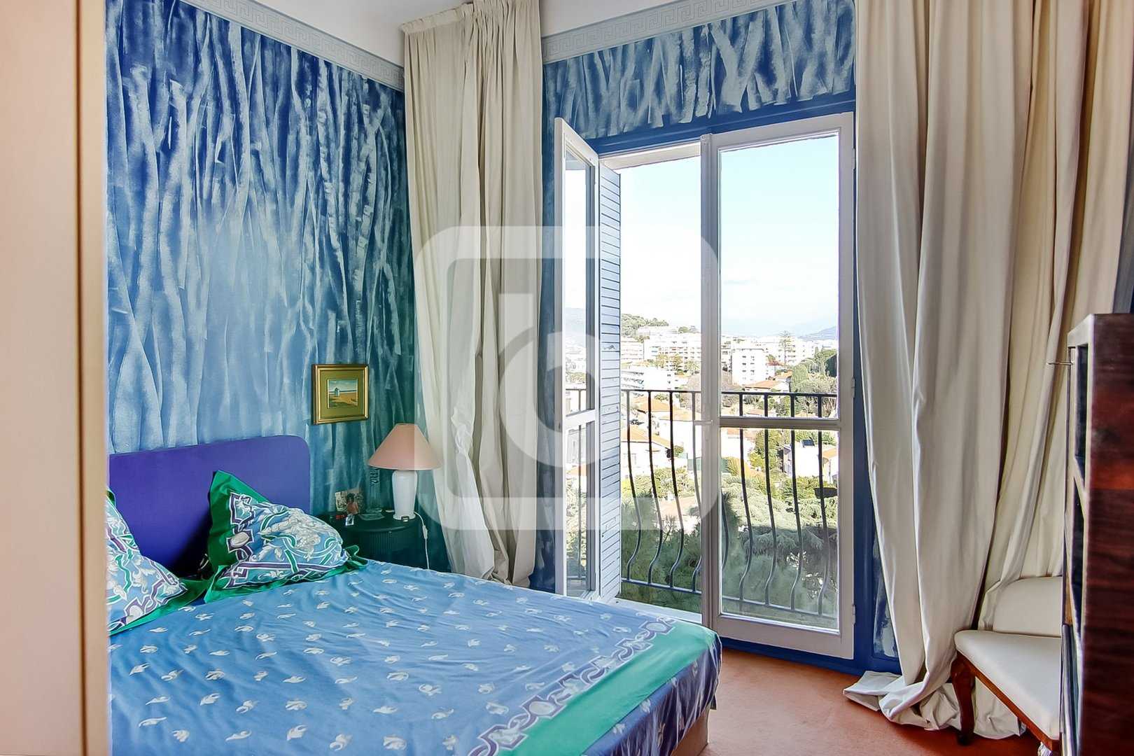 公寓 在 Nice, Provence-Alpes-Côte d'Azur 10112559