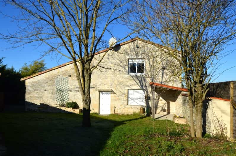 Huis in Valdelaume, Nouvelle-Aquitaine 10112907