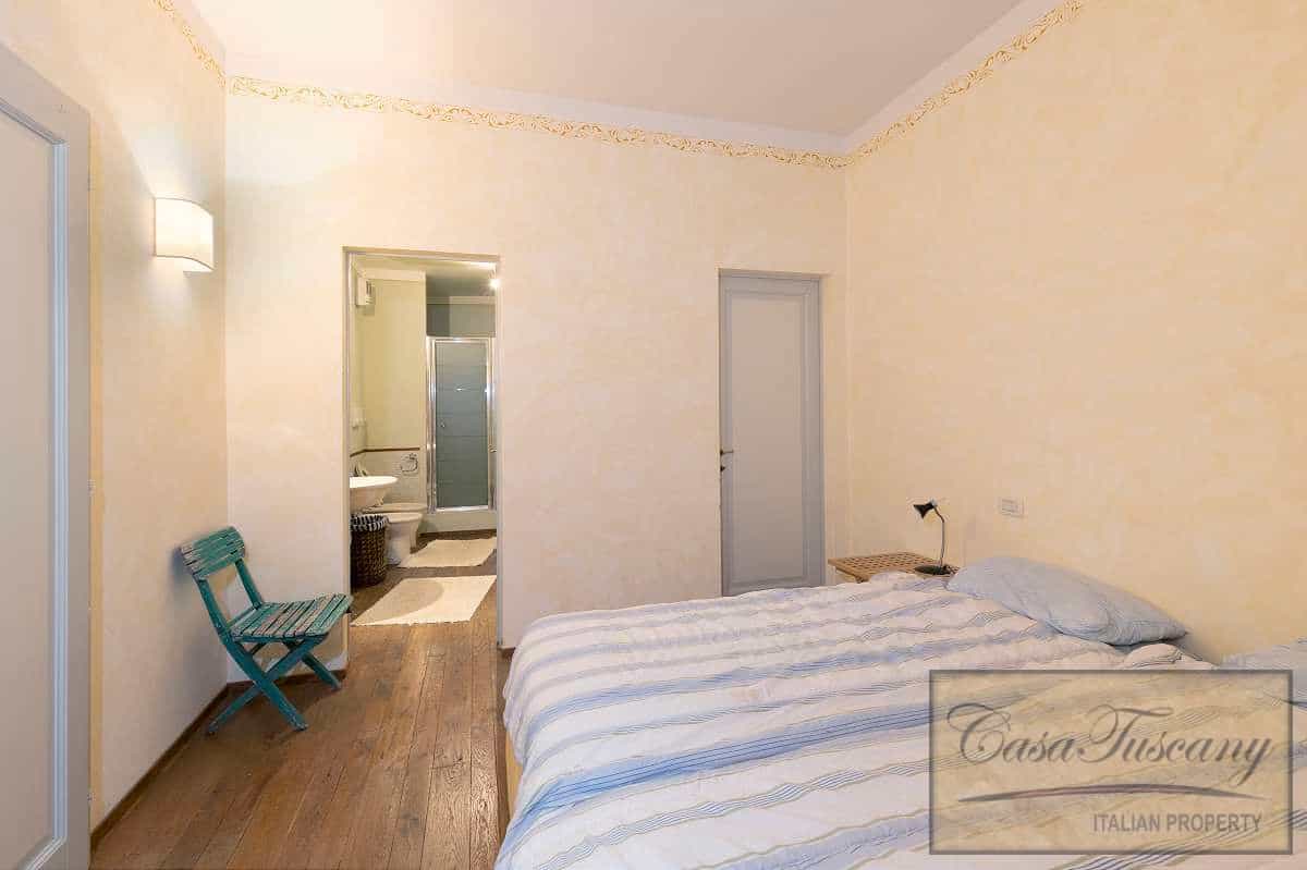 Квартира в Cortona, Tuscany 10112910
