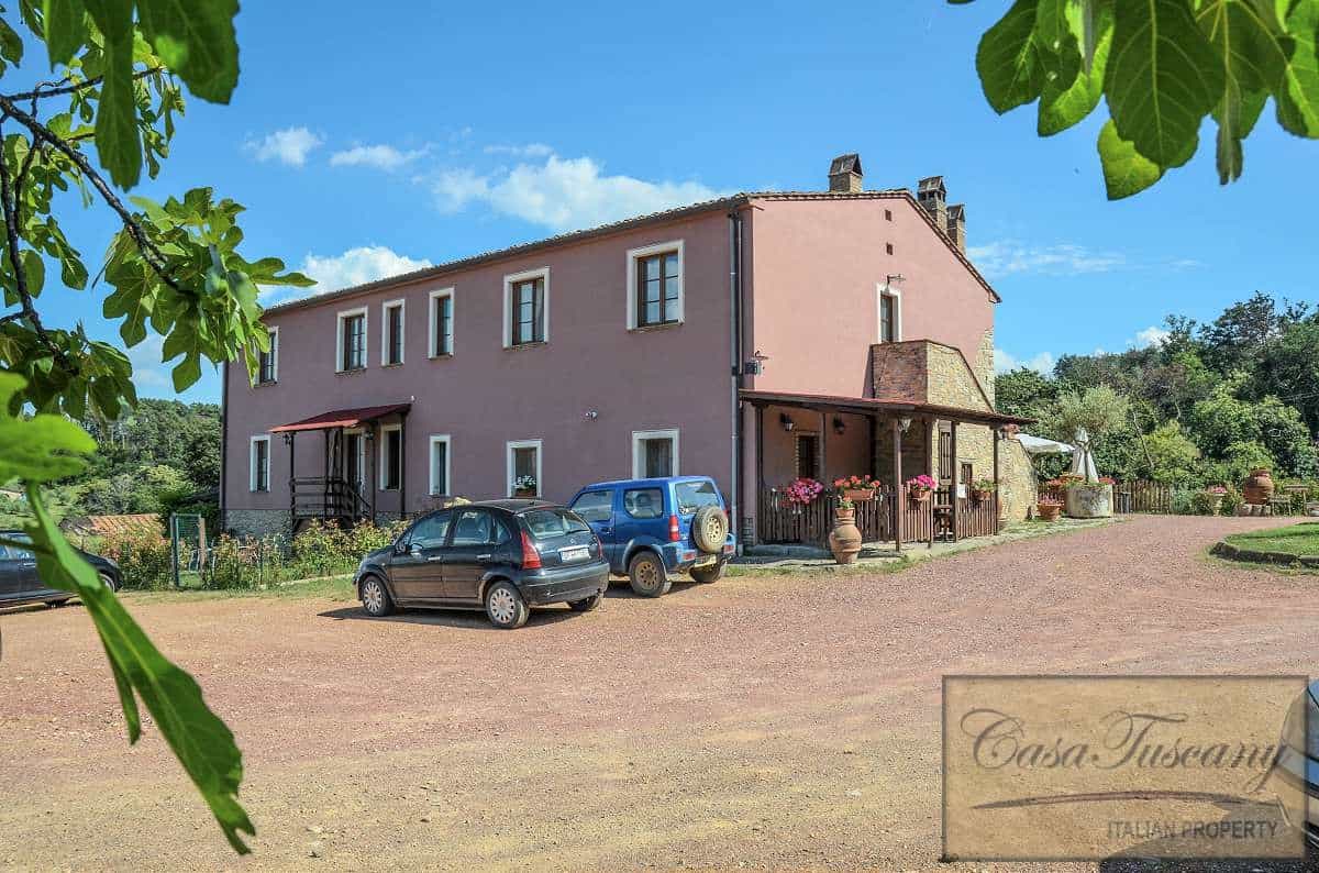Condominium in Parlascio, Tuscany 10112911