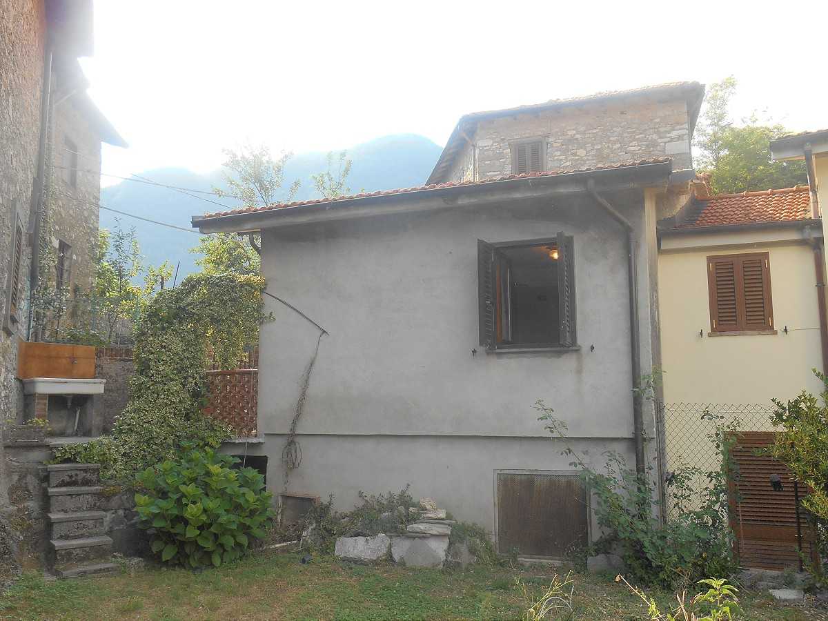 Rumah di Fabbriche di Vergemoli, Tuscany 10112922