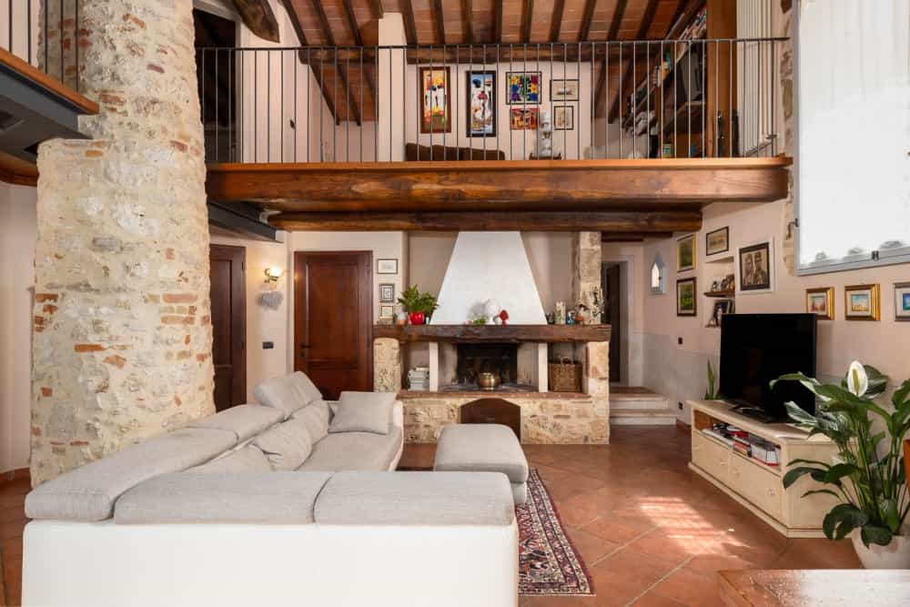 Talo sisään Monteriggioni, Tuscany 10112938