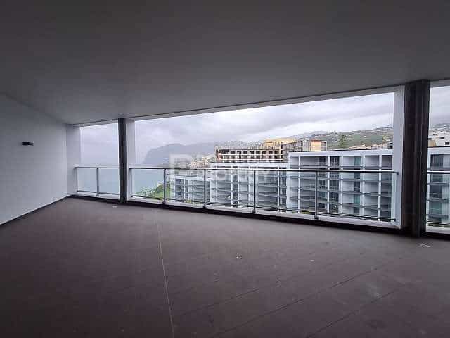 Condominium dans Funchal, Madeira 10113041