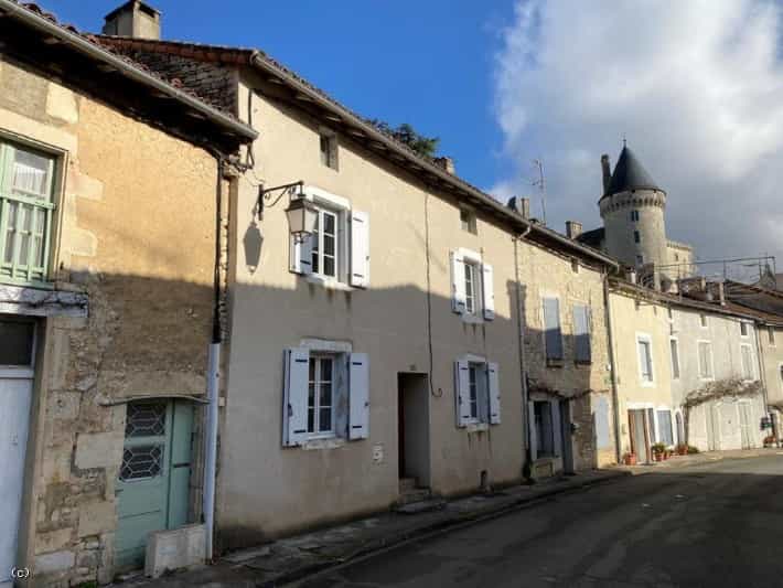 Dom w Verteuil-sur-Charente, Nowa Akwitania 10113091
