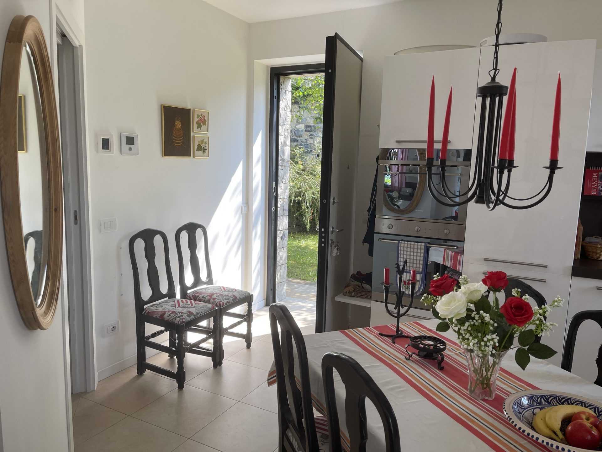 House in Esmate, Lombardy 10113202