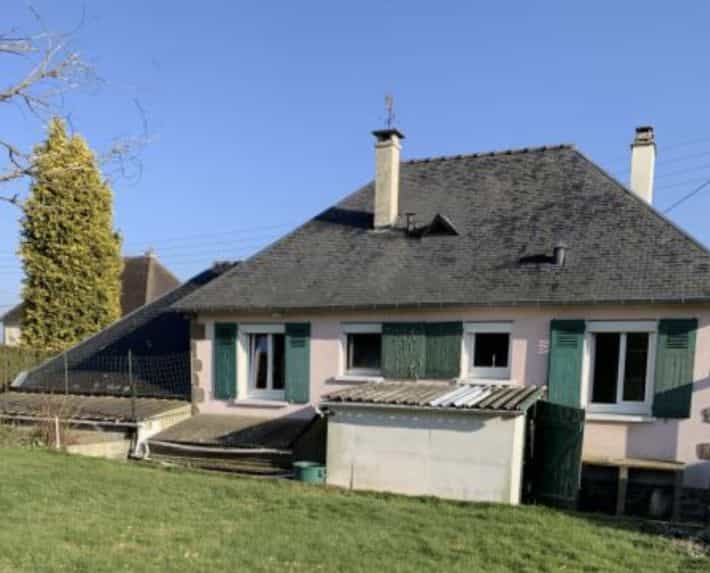 Casa nel Ambrières-les-Vallées, Pays de la Loire 10113241