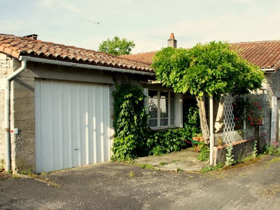 casa en Beaulieu-sur-Sonnette, Nueva Aquitania 10113344