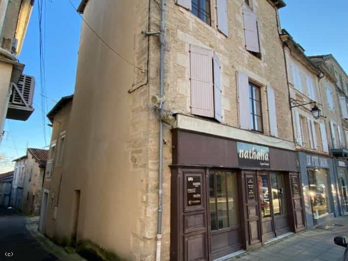 Casa nel Ruffec, Nouvelle-Aquitaine 10113348