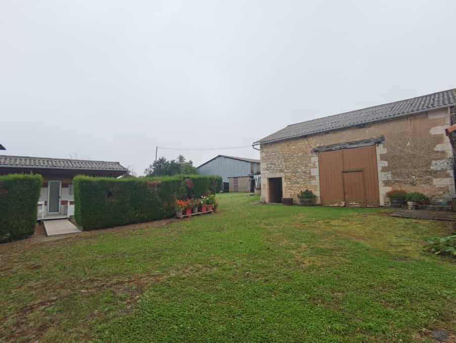 Hus i Cellefrouin, Nouvelle-Aquitaine 10113358