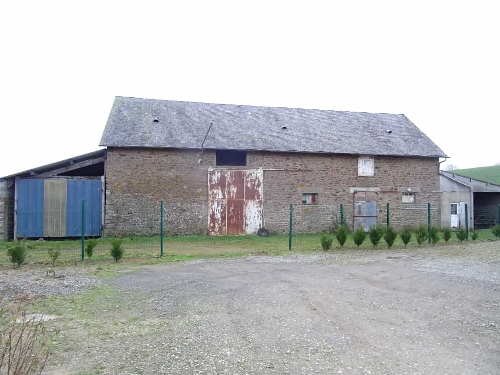 Dom w Buais, Normandia 10113365