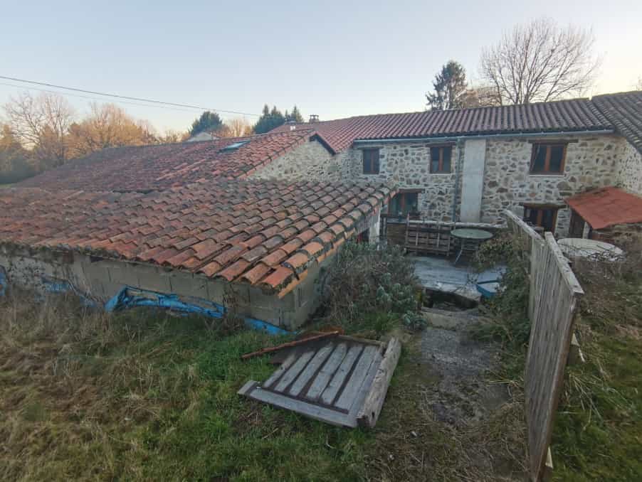 Huis in Le Lindois, Nouvelle-Aquitaine 10113381
