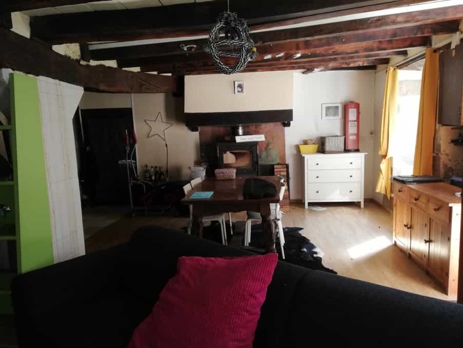 жилой дом в Lesterps, Nouvelle-Aquitaine 10113389