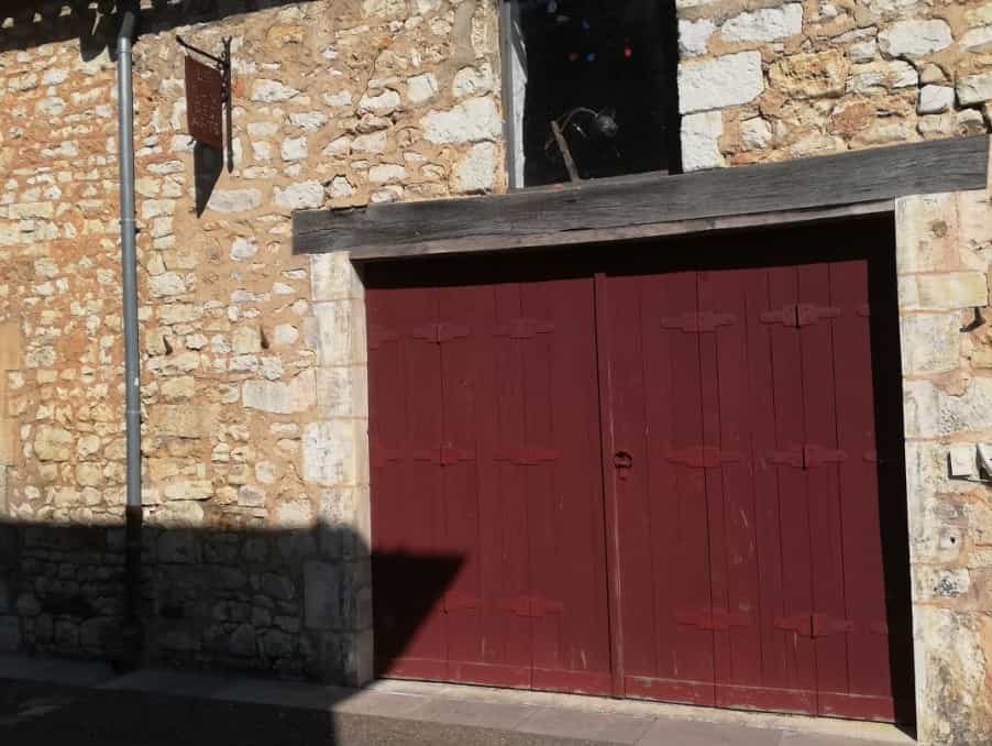 मकान में La Rochefoucauld-en-Angoumois, Nouvelle-Aquitaine 10113399