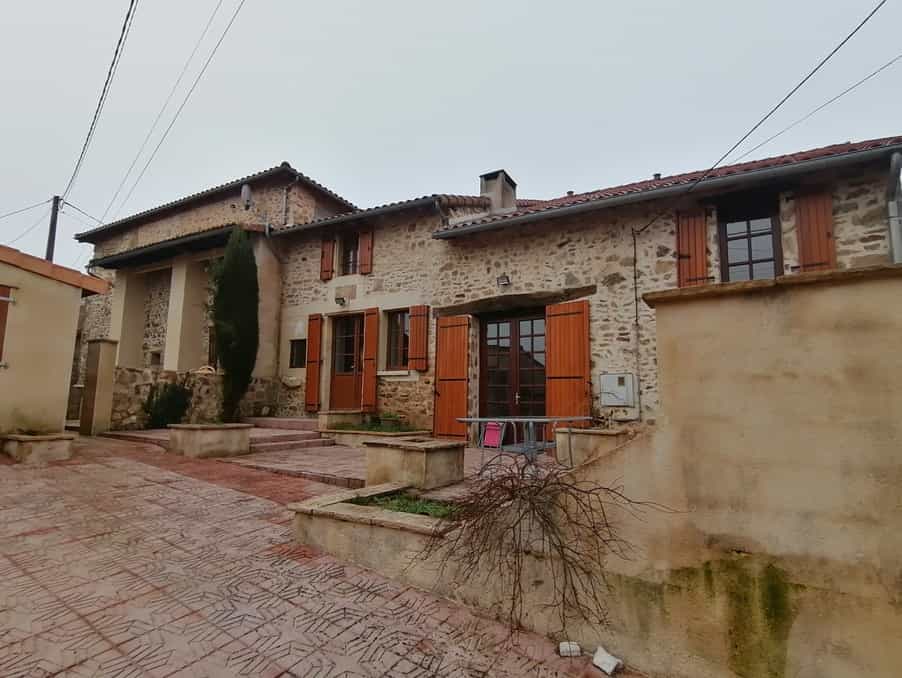 房子 在 Le Lindois, Nouvelle-Aquitaine 10113406