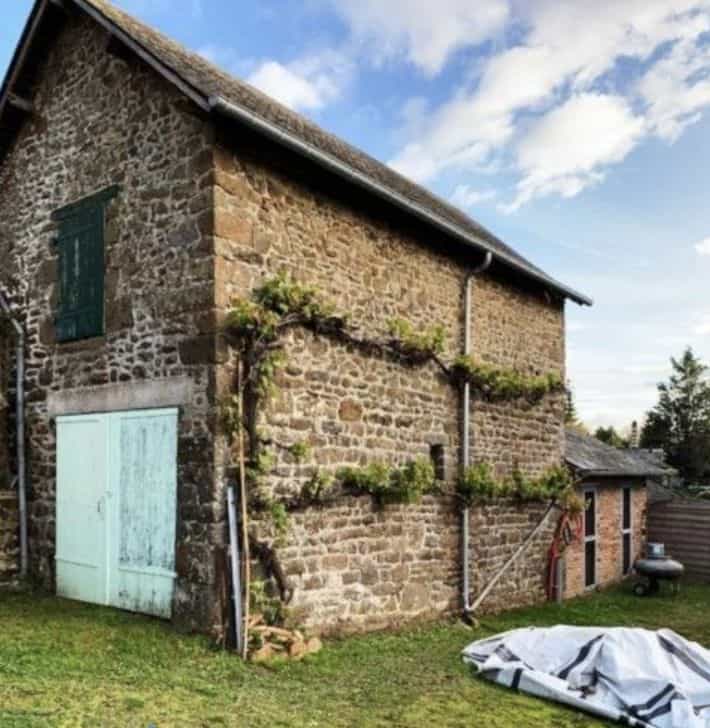 House in Ambrieres-les-Vallees, Pays de la Loire 10113414