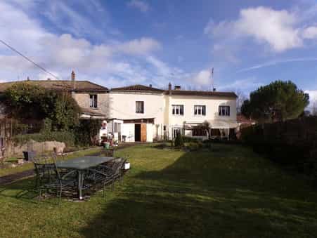 Rumah di Lizant, Nouvelle-Aquitaine 10113437