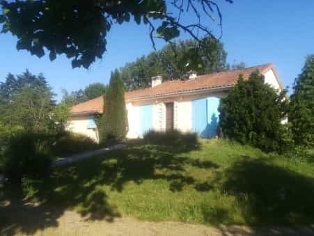 Hus i Chabanais, Nouvelle-Aquitaine 10113440