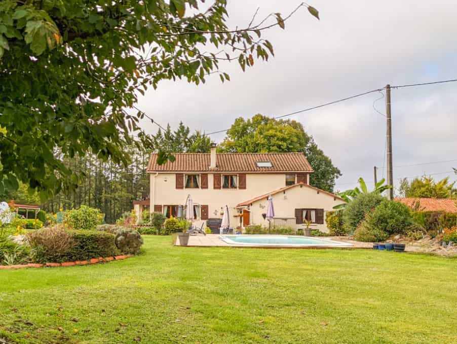 Huis in Cherval, Nouvelle-Aquitaine 10113461