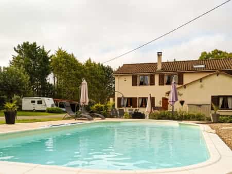 жилой дом в Cherval, Nouvelle-Aquitaine 10113461