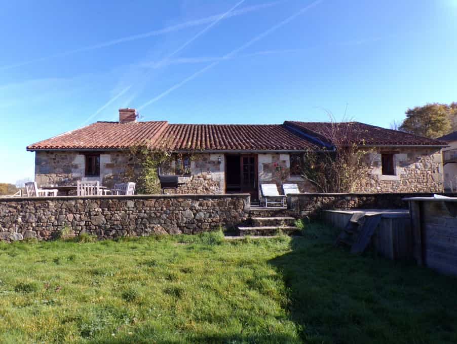 Rumah di Abzac, Nouvelle-Aquitaine 10113484