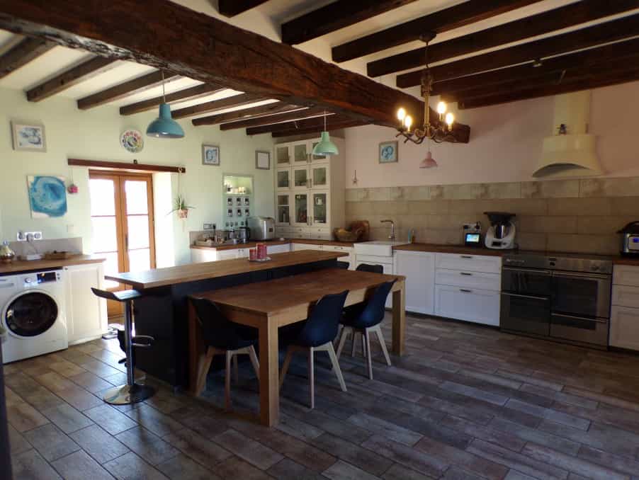 House in Abzac, Nouvelle-Aquitaine 10113488