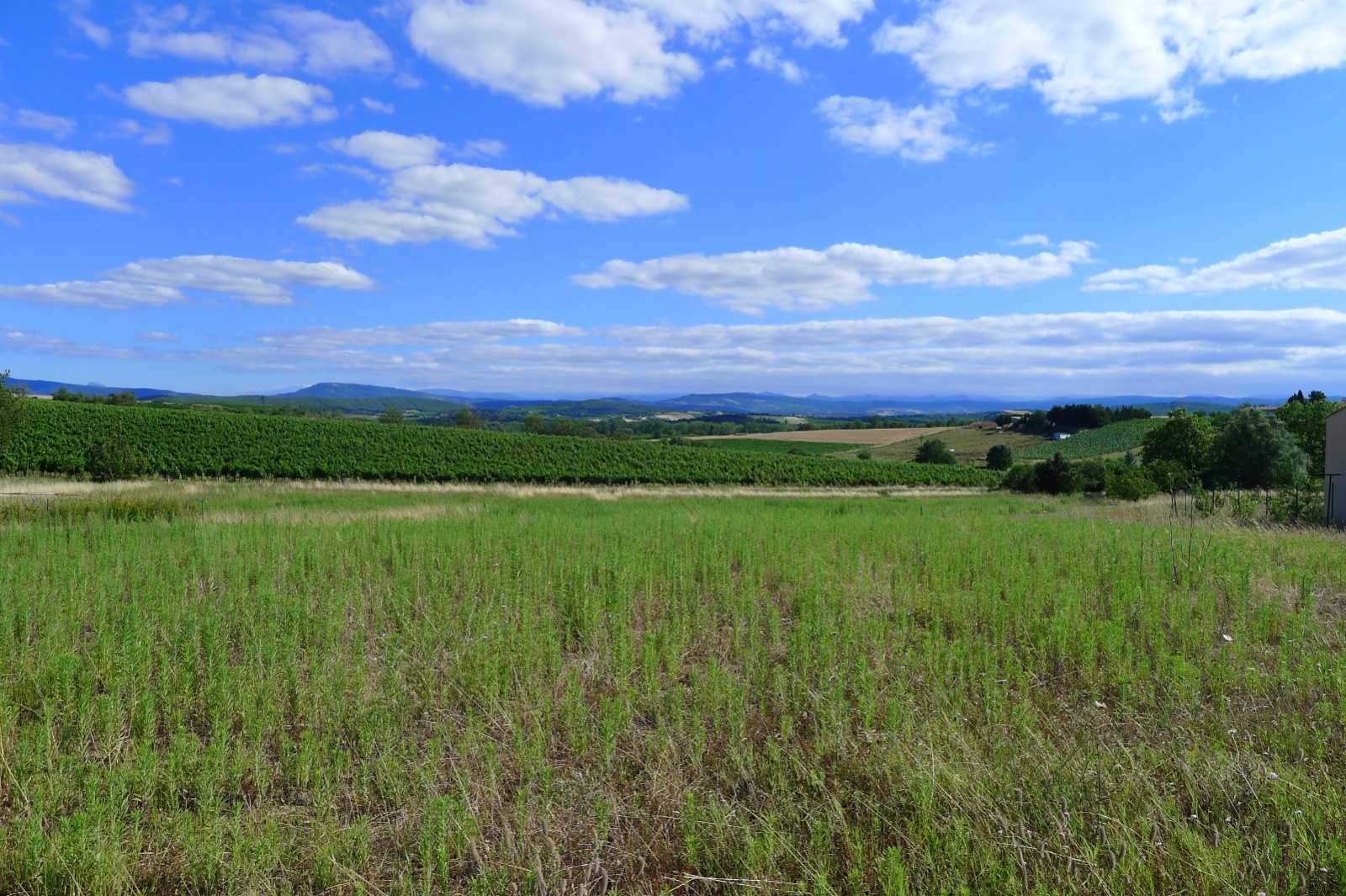 Tanah dalam Pieusse, Occitanie 10113502