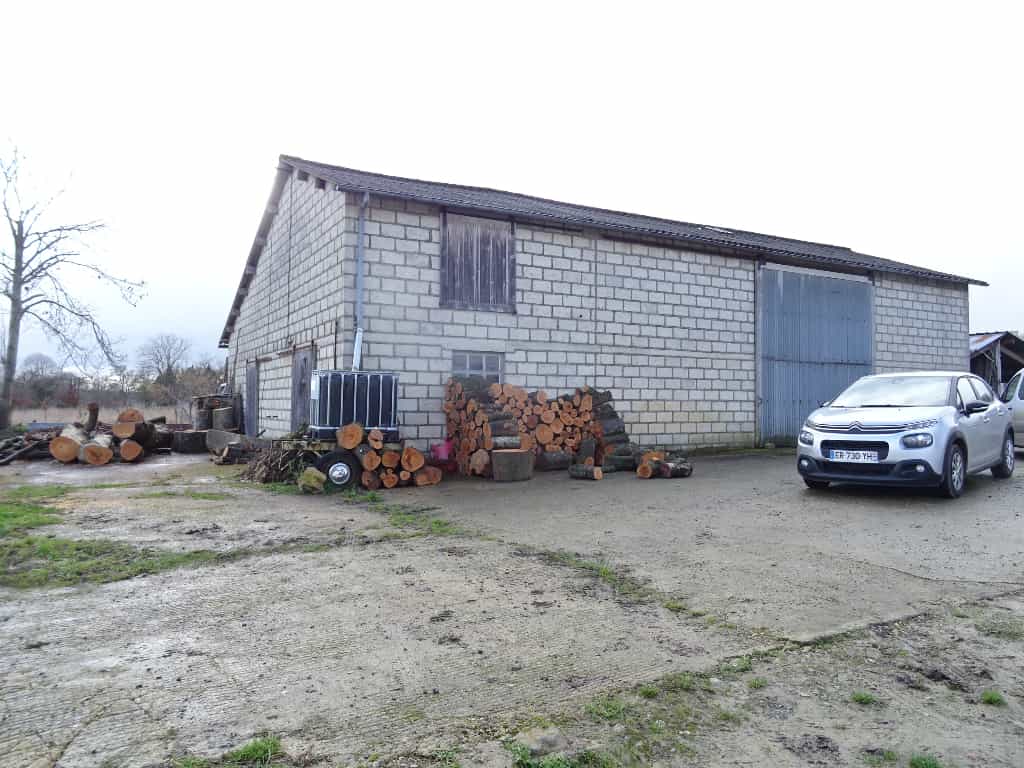 Land in Mortain-Bocage, Normandy 10113548