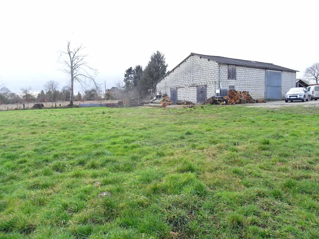 Land in Mortain-Bocage, Normandy 10113548