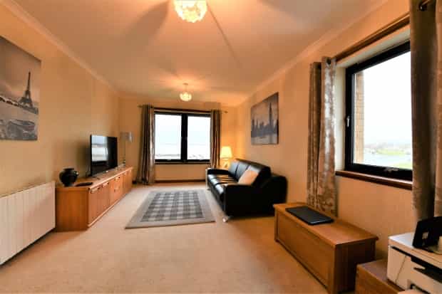 Condominium in Saltcoats, North Ayrshire 10113667