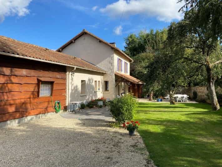 Haus im Saint-Romain, Nouvelle-Aquitaine 10113824