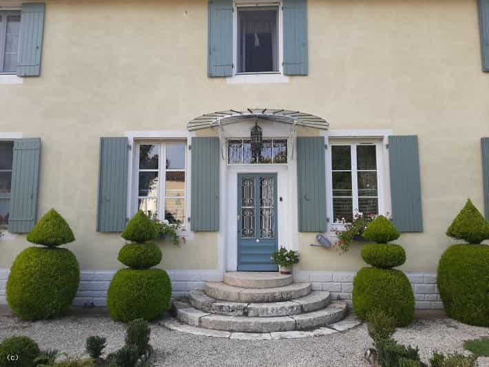 Huis in Lizant, Nouvelle-Aquitaine 10113835
