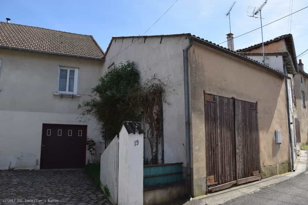 Dom w Ruffec, Nouvelle-Aquitaine 10113891