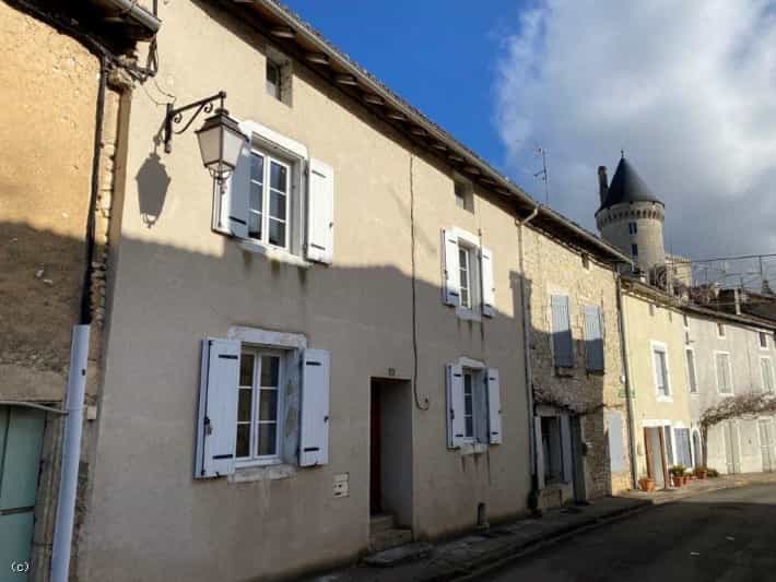 casa no Verteuil-sur-Charente, Nova Aquitânia 10113893
