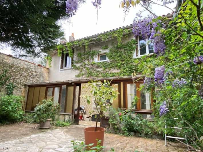House in Ruffec, Nouvelle-Aquitaine 10113894