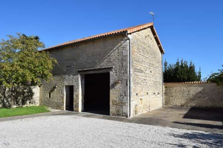 Huis in Villefagnan, Nouvelle-Aquitaine 10113900
