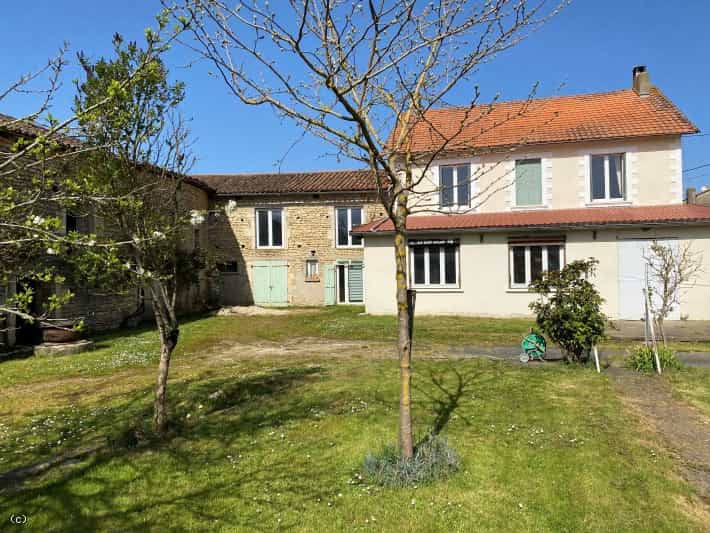 rumah dalam Lizant, Nouvelle-Aquitaine 10113903