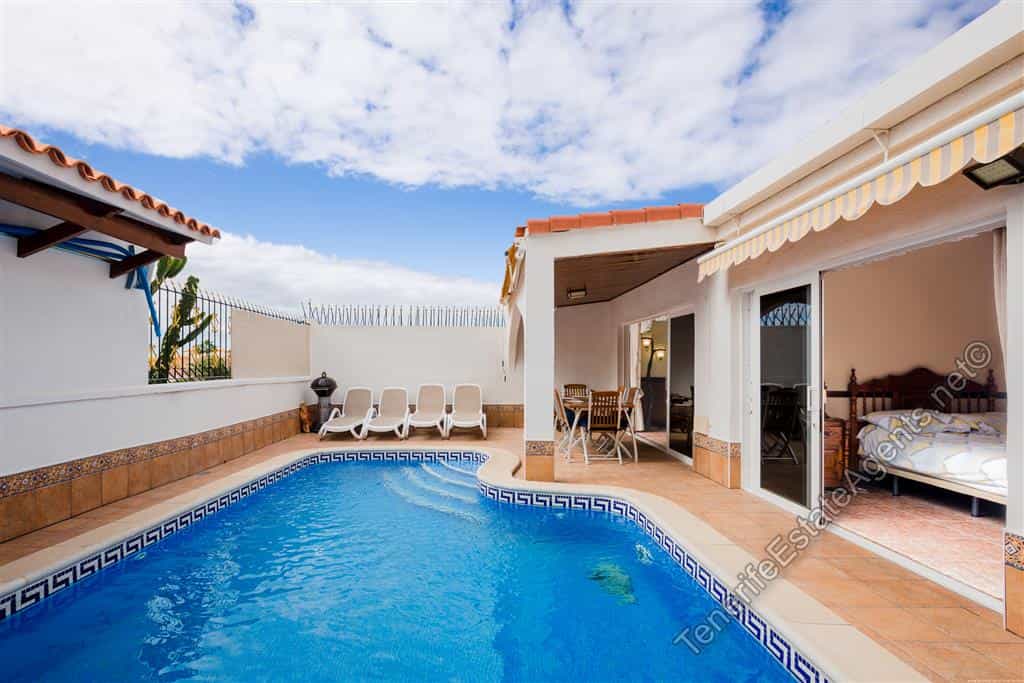 House in Los Cristianos, Canary Islands 10114007