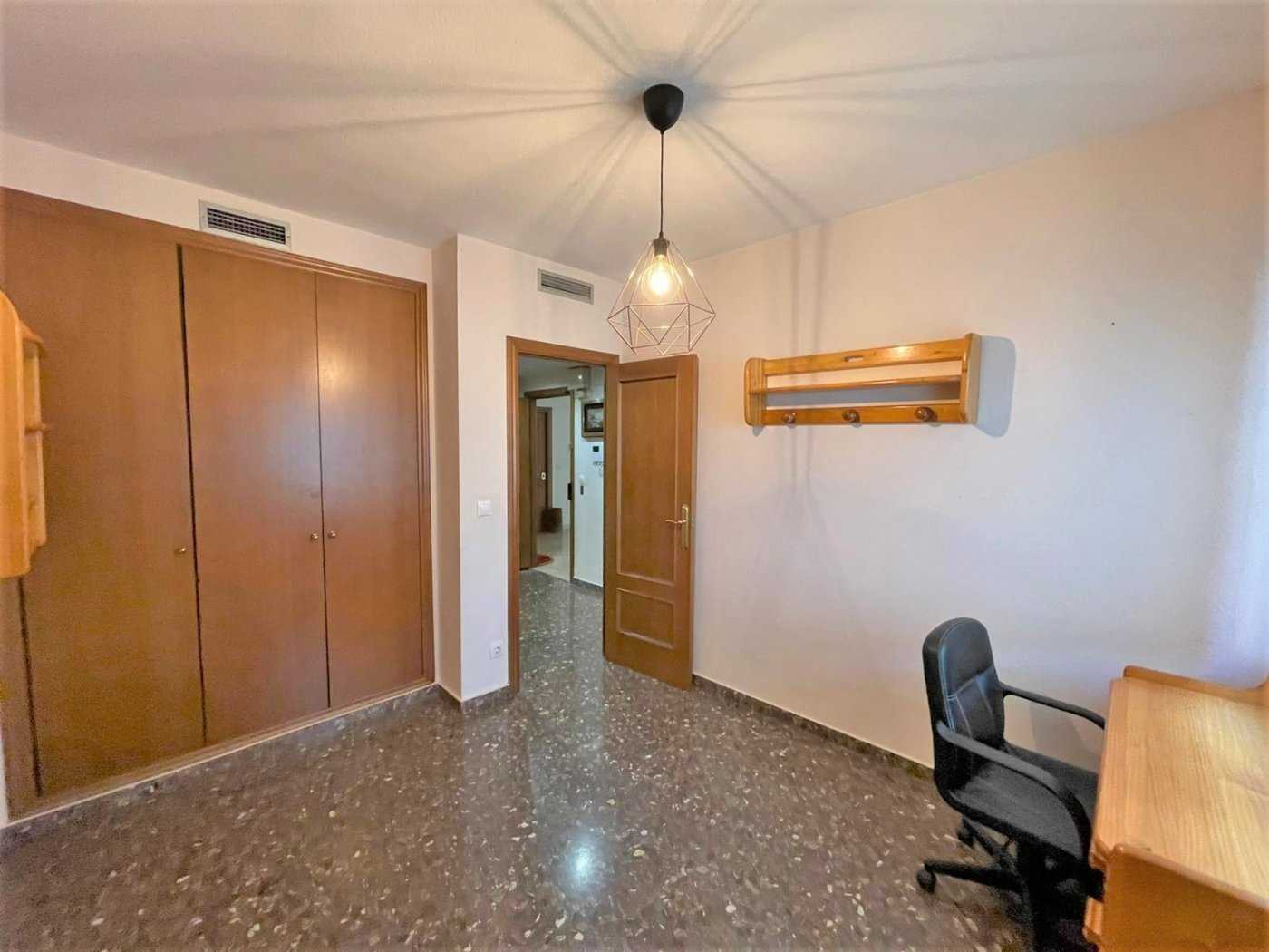 Condominium in Paterna, Valencian Community 10114274