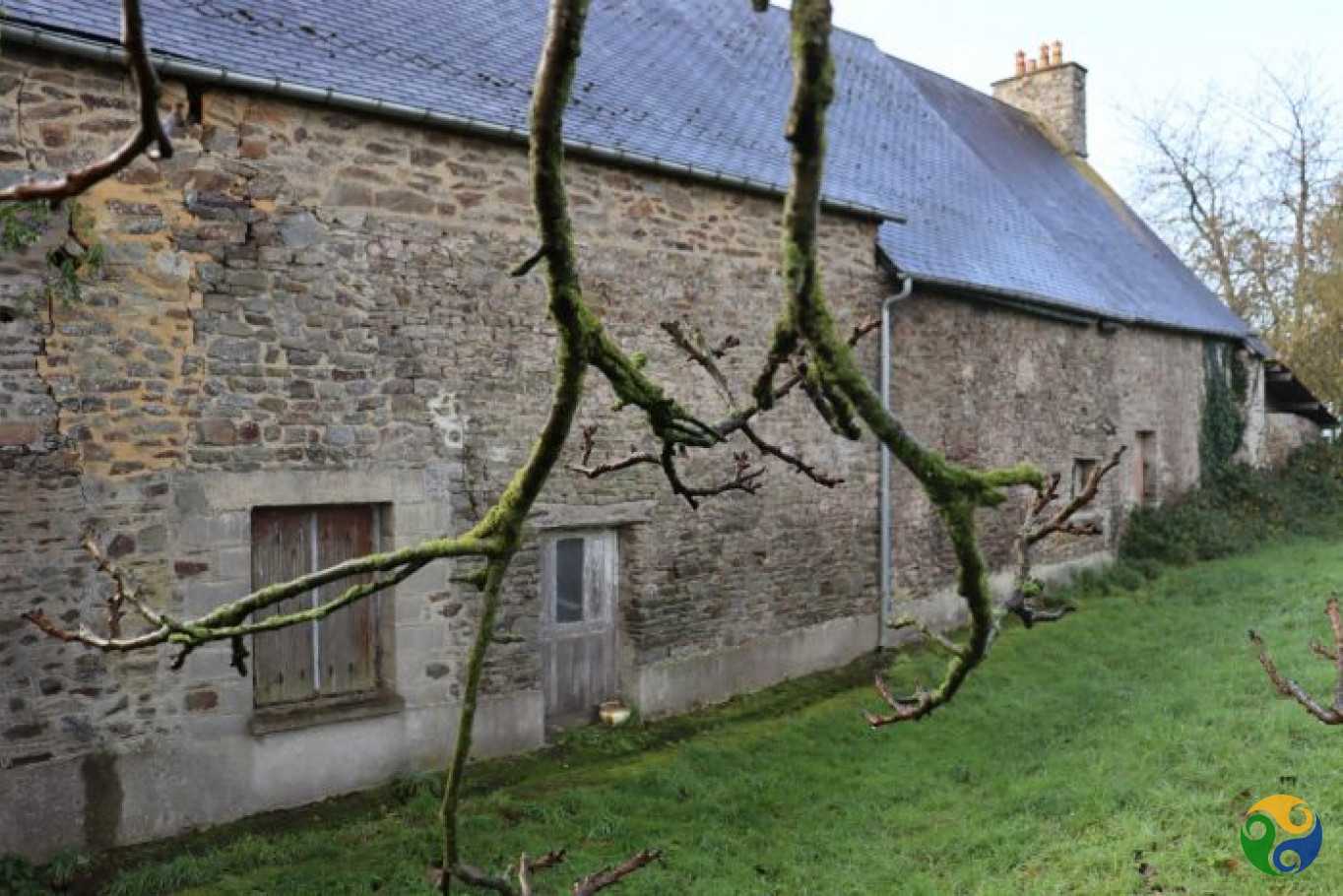 Dom w Pontorson, Normandy 10114343