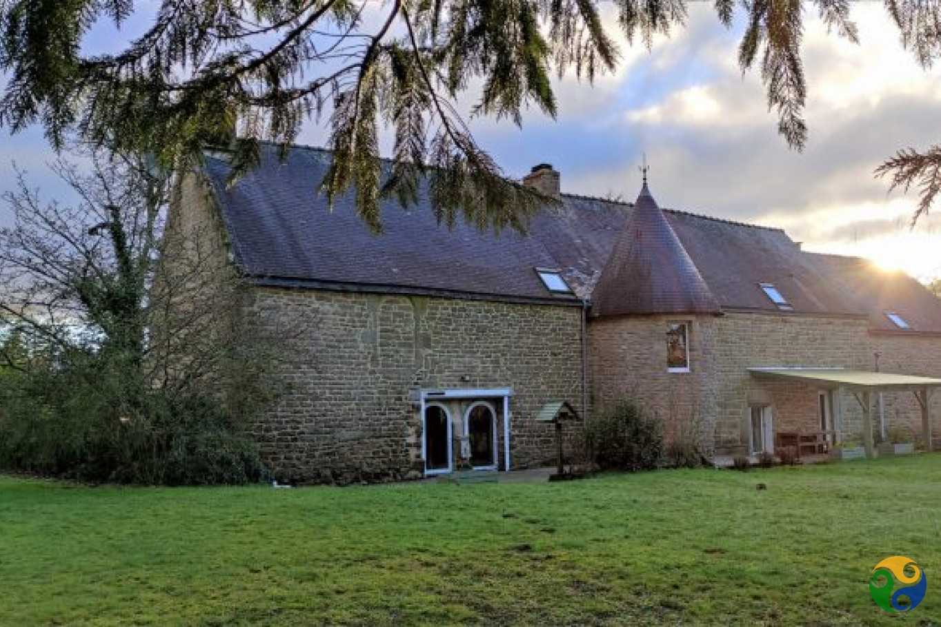 rumah dalam Priziac, Bretagne 10114348