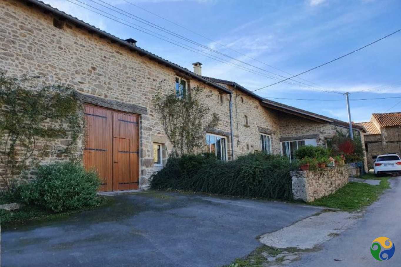 Talo sisään Chateauponsac, Nouvelle-Aquitaine 10114466