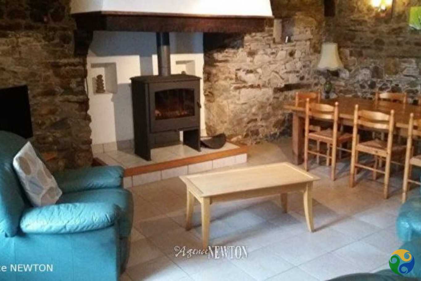 Dom w Saint-Connec, Bretagne 10114489